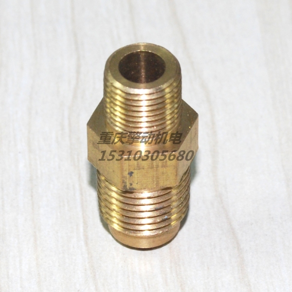 康明斯燃油泵出口接头 116935