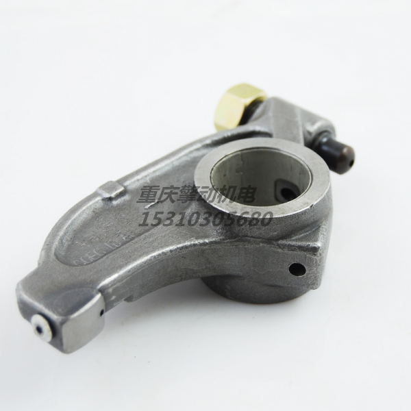 康明斯后摇臂 3655786