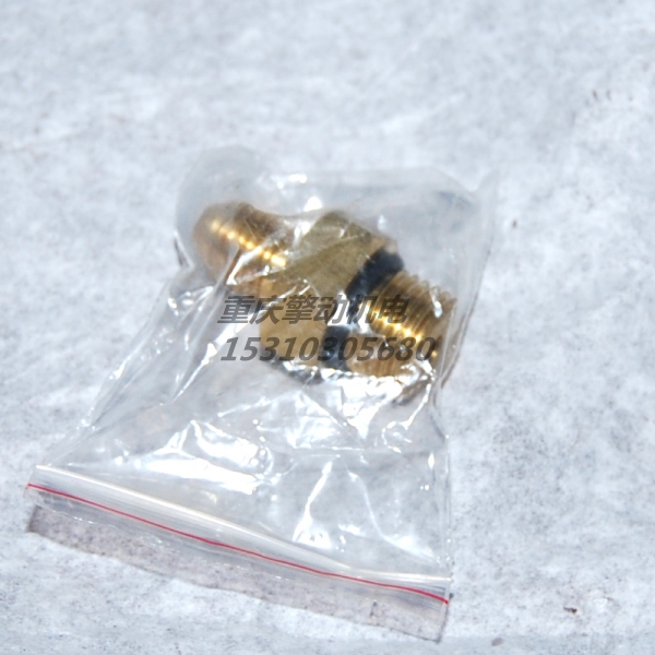 康明斯接头 3892255