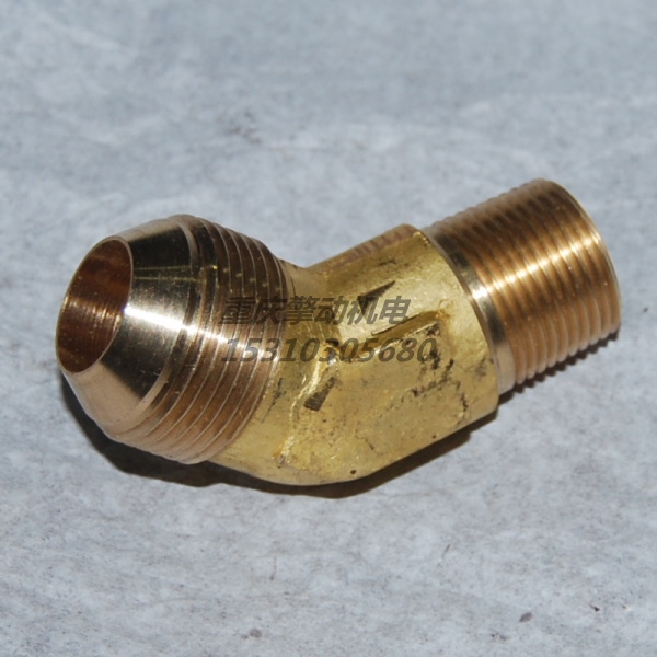 康明斯接头 4913978